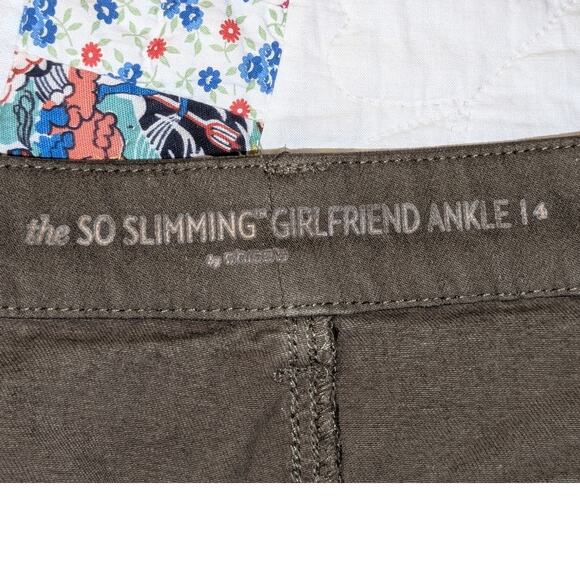 Chico's So Slimming Girlfriend Ankle Dark Olive Pant Chico's Size 4 (US XXL) - Picture 3 of 10